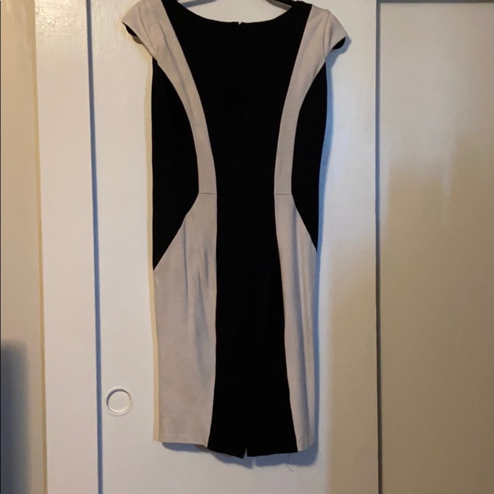 Dress - Picture 5 of 5